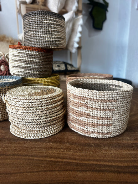 Akora bol en raphia décoratif