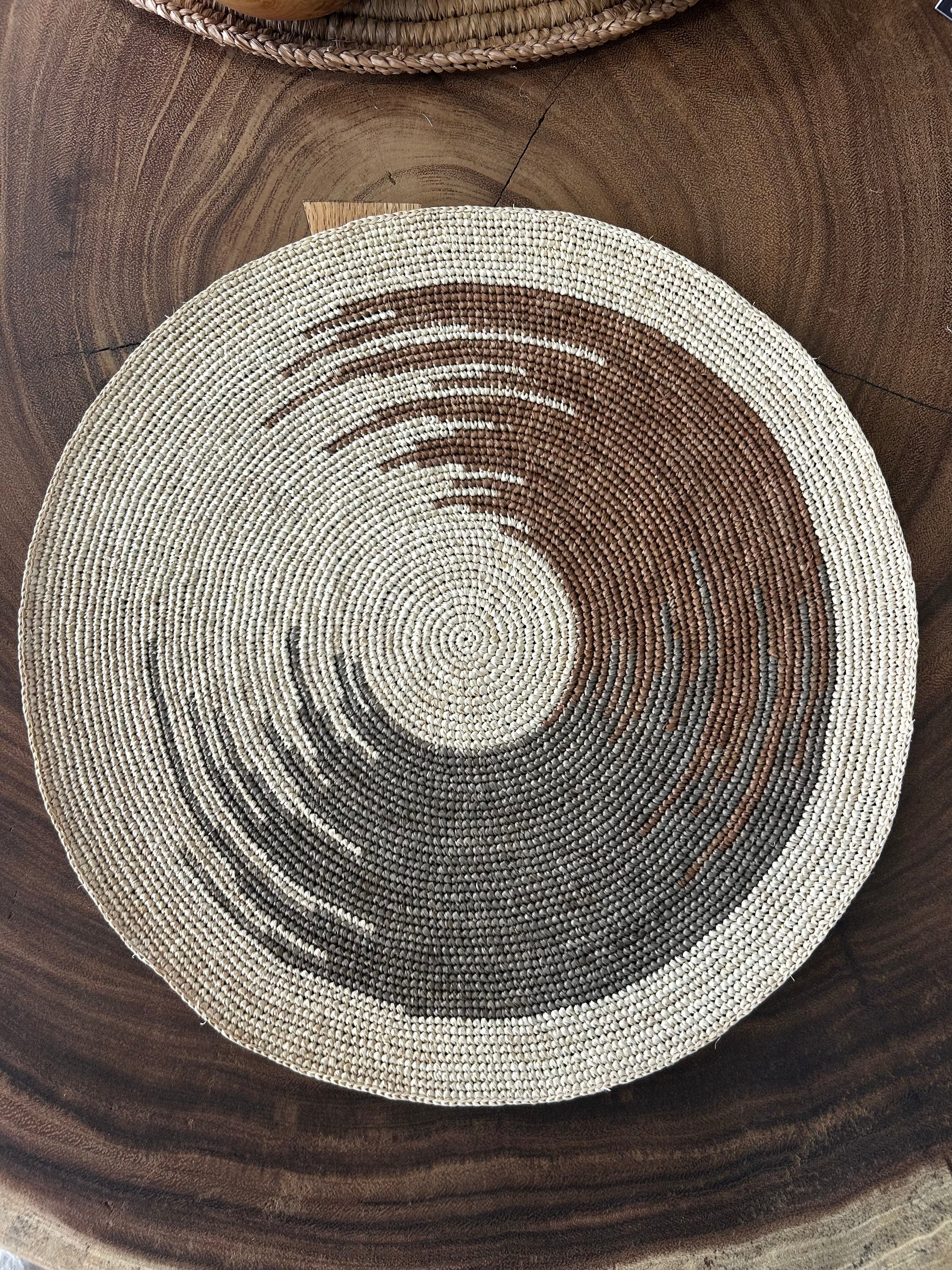 Vision raffia placemat