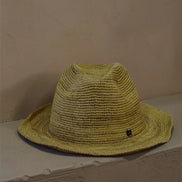 Alora panama en raphia