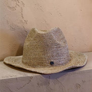 Alora panama en raphia