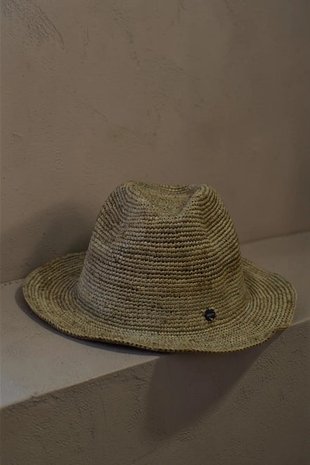 Alora panama en raphia