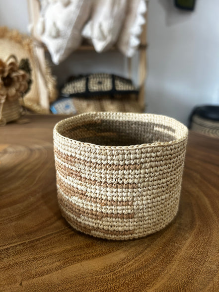 Akora bol en raphia décoratif