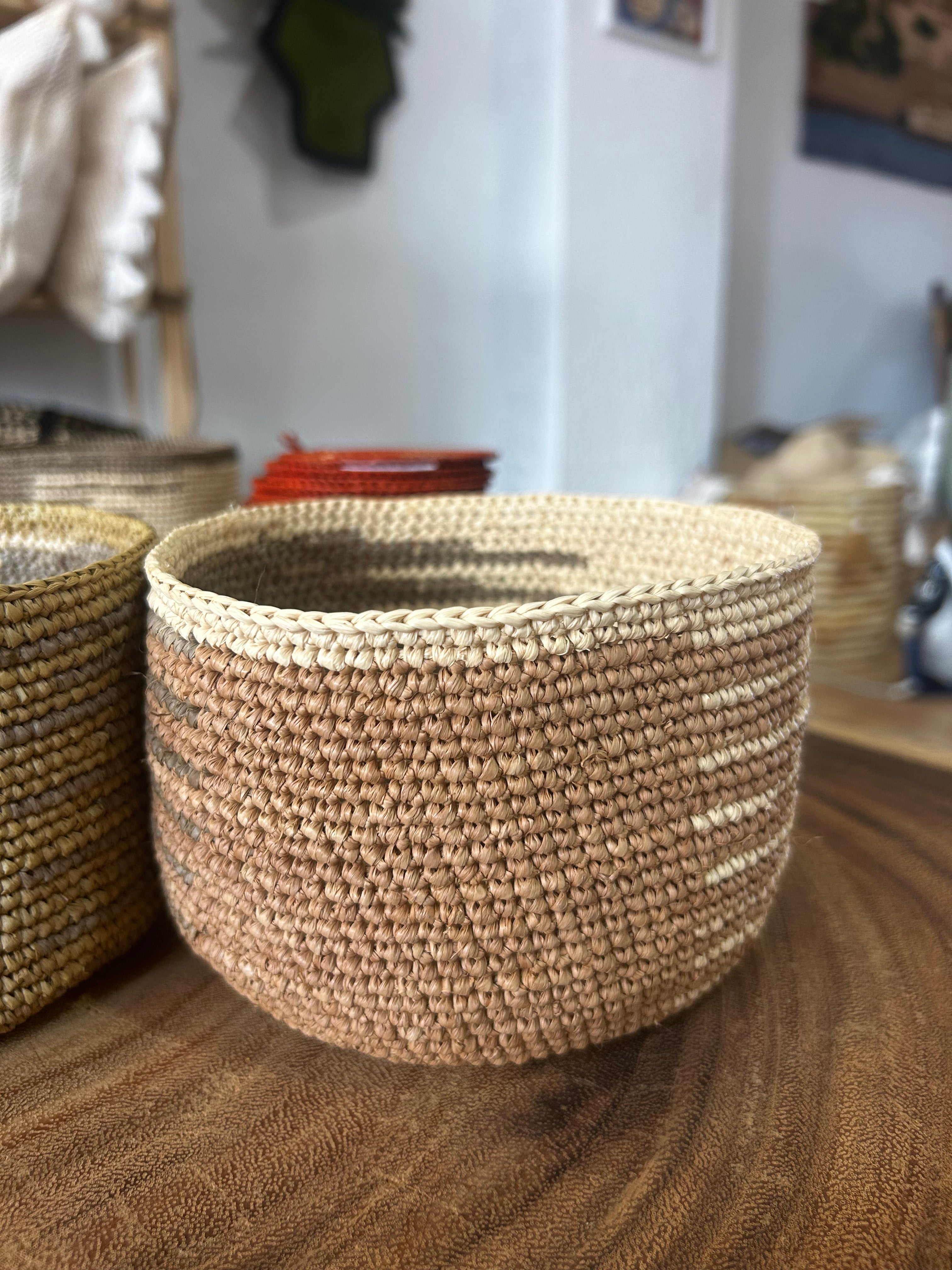 Akora bol en raphia décoratif