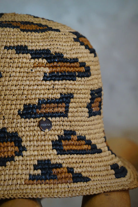 Sahona bob en raphia