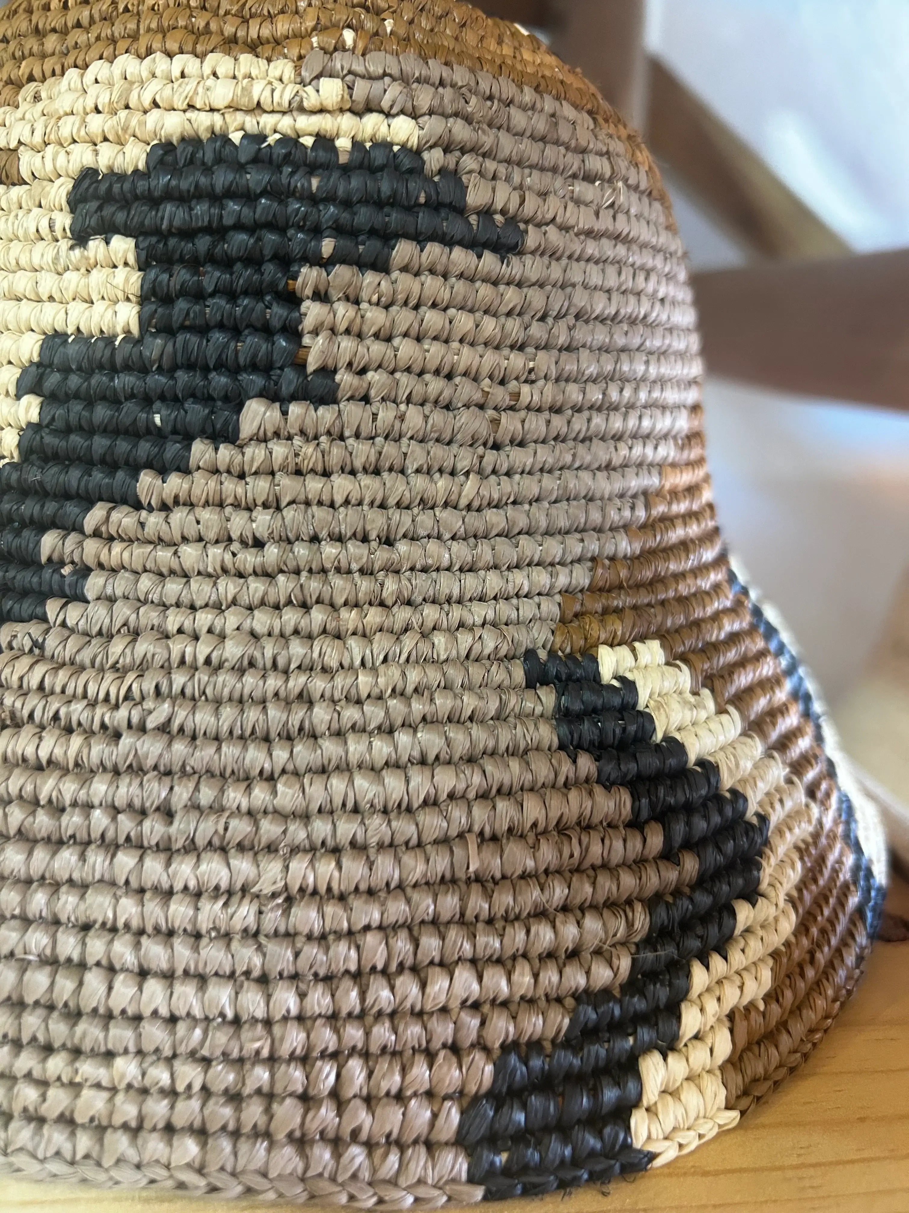 Tierra bob en raphia