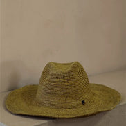 Isika chapeau en raphia