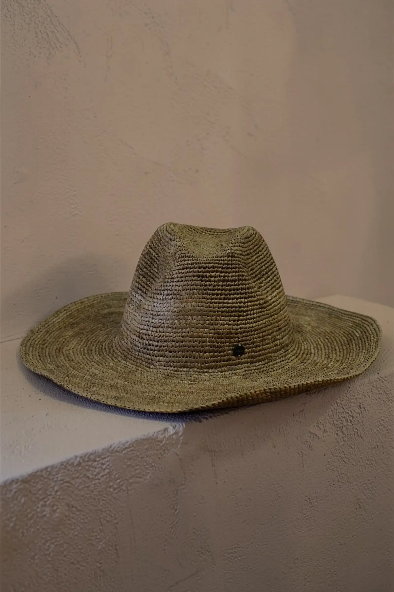 Isika chapeau en raphia