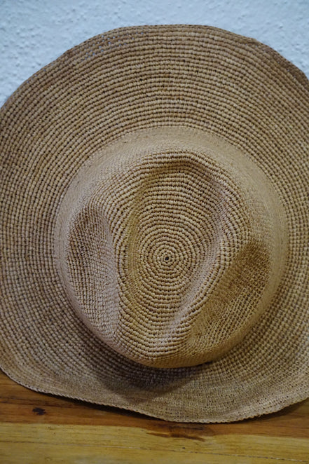 Isika chapeau en raphia