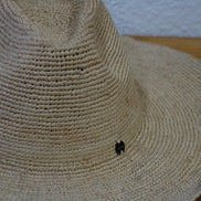 Isika chapeau en raphia