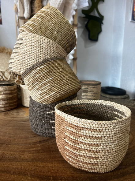 Akora bol en raphia décoratif