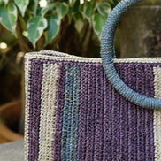 Sac à main Noon bleu en raphia fait à la main - OQENA