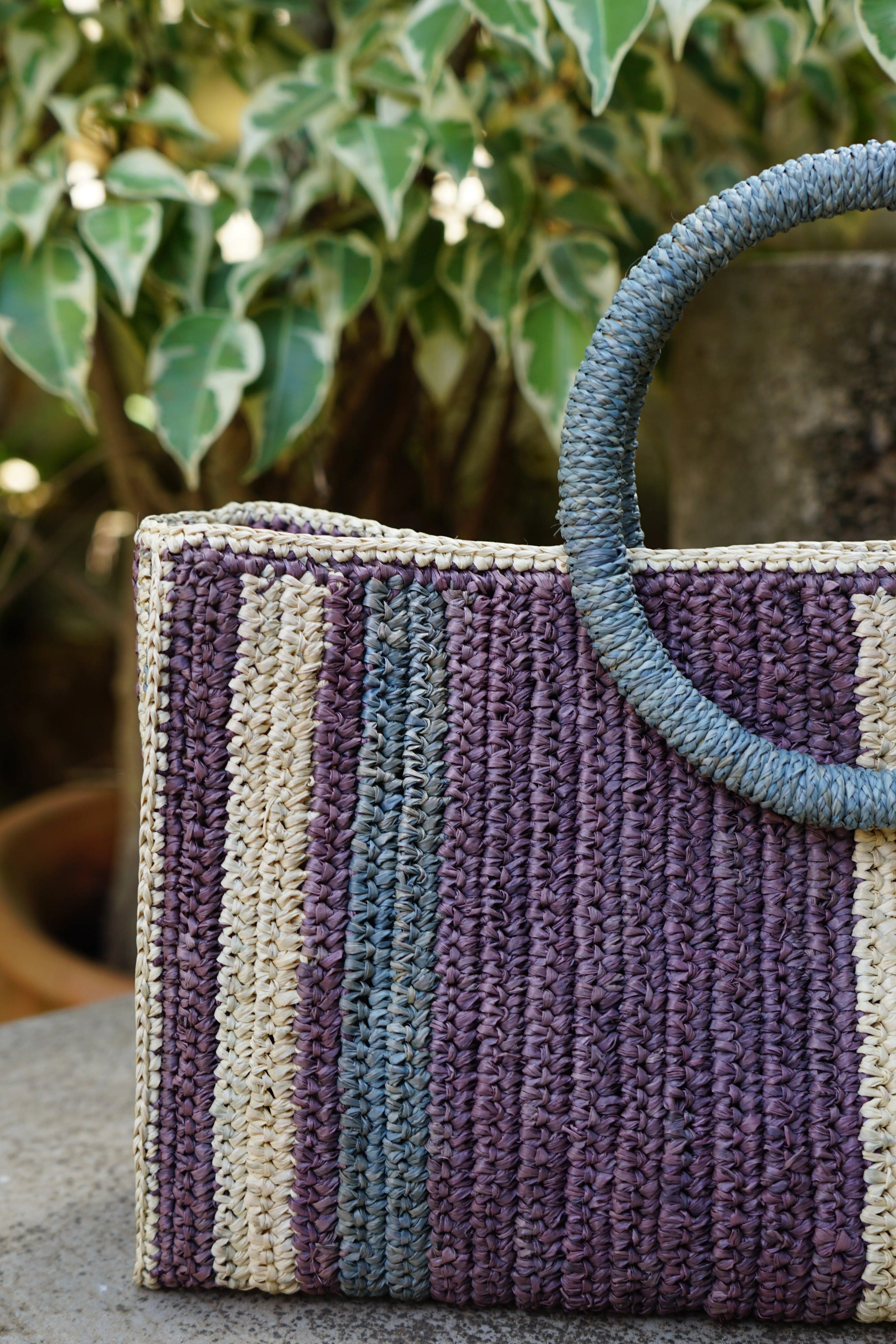 Sac à main Noon bleu en raphia fait à la main - OQENA