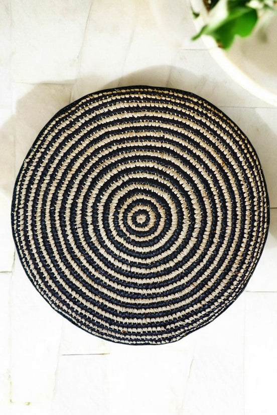 Marjal pouf en raphia