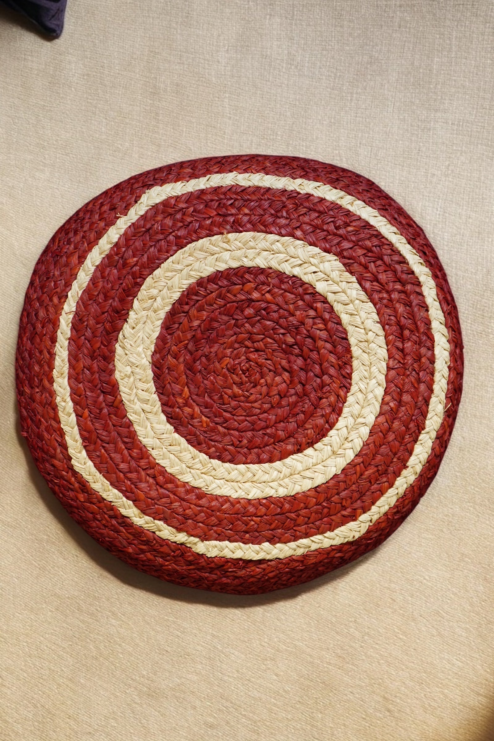 Tirajana pouf en raphia