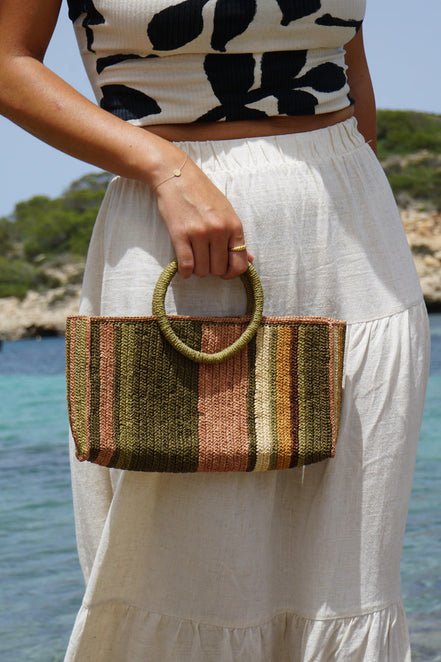 Sac à main Noon vert en raphia fait à la main - OQENA