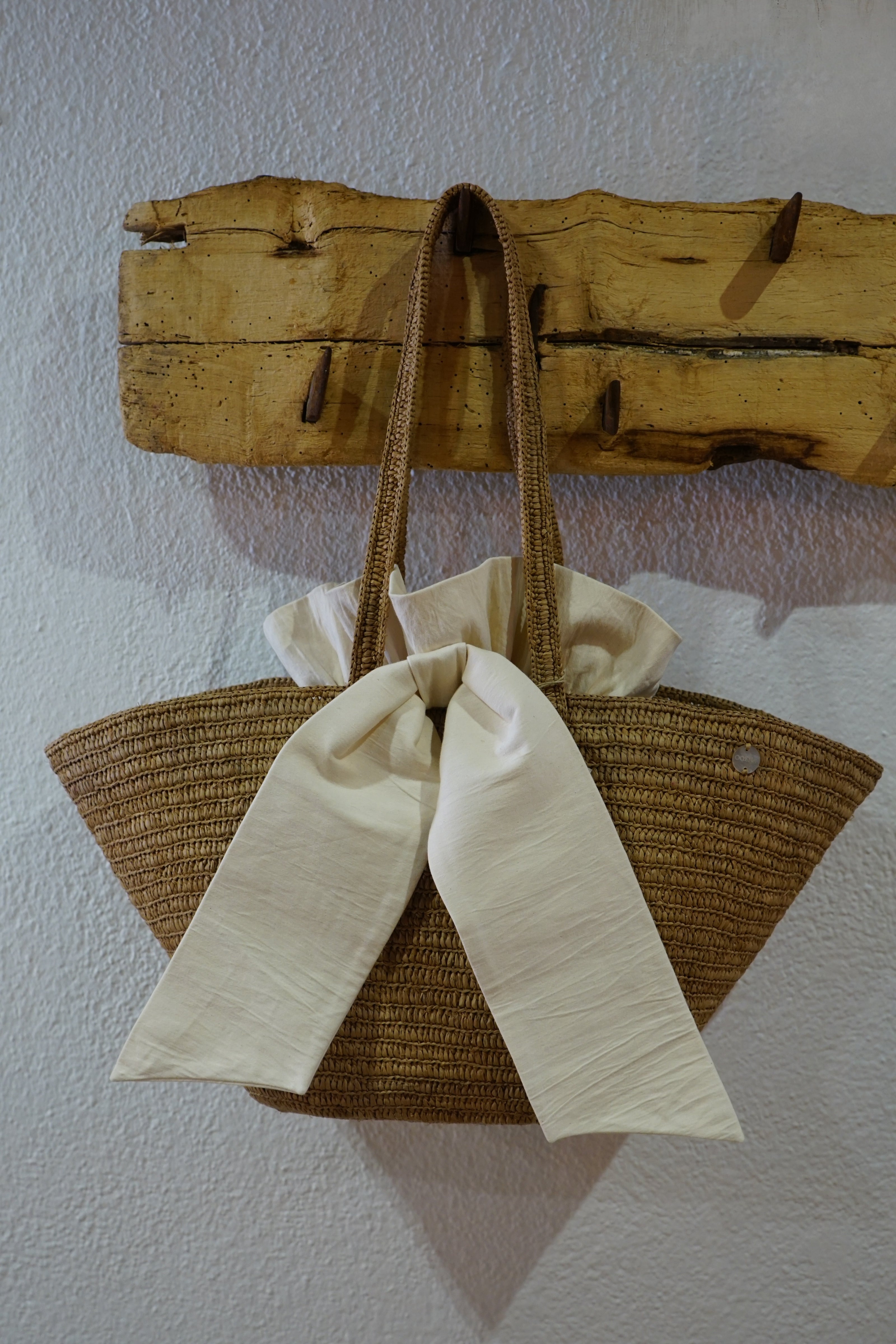 Medium Onja raffia bag