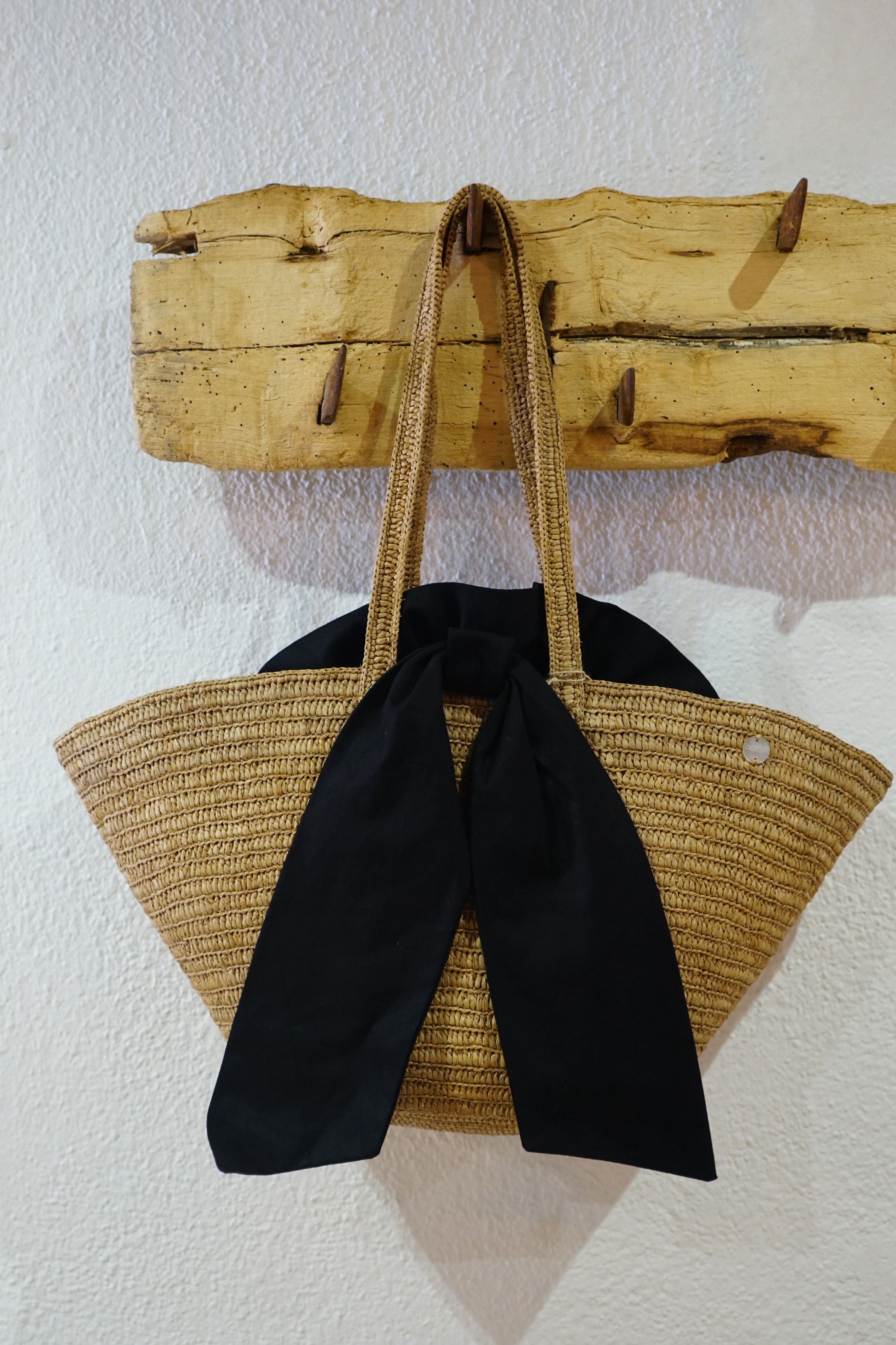 Medium Onja raffia bag