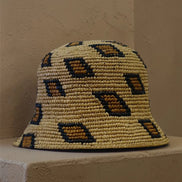 Sahona bob en raphia