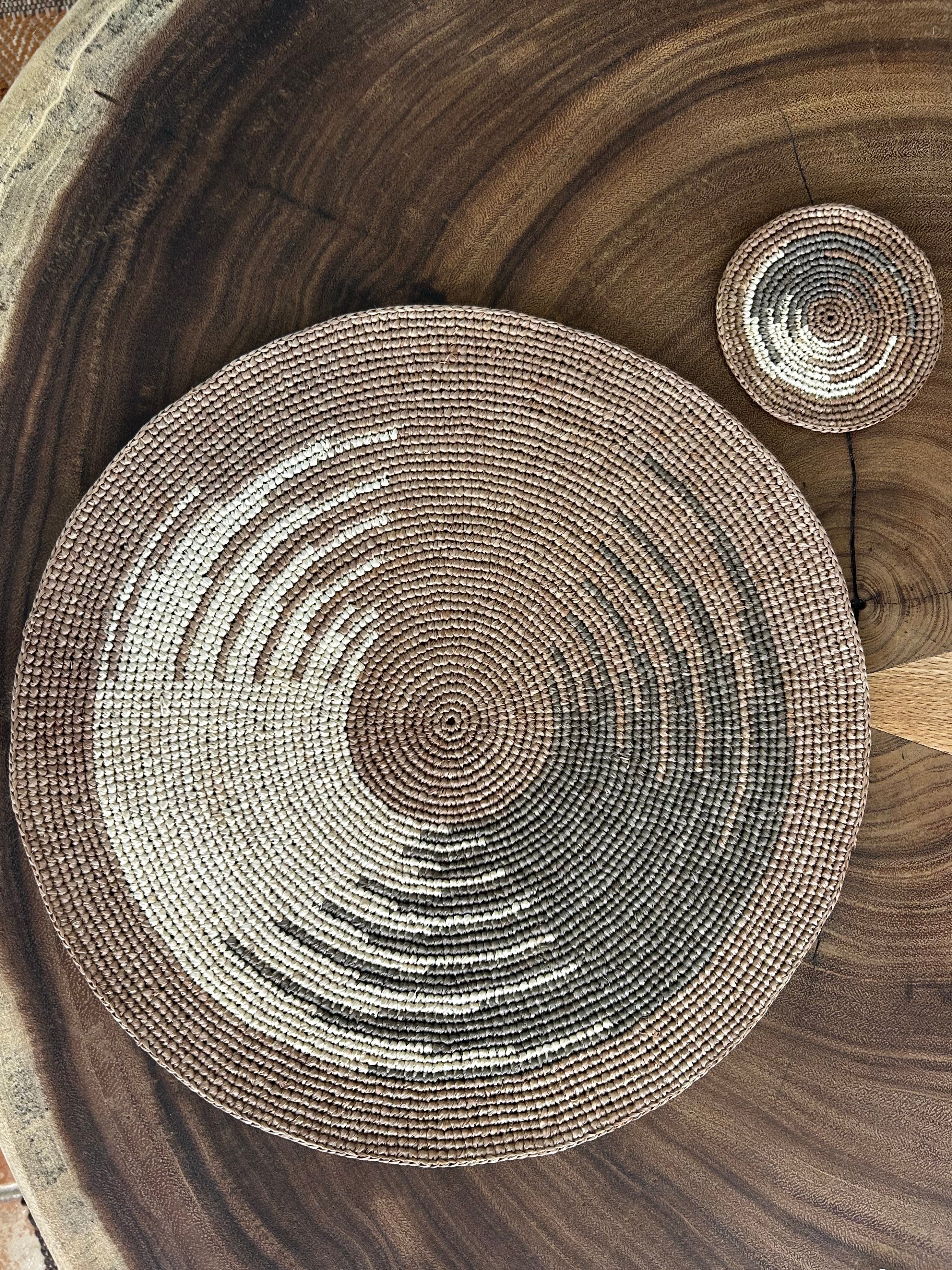 Vision raffia coaster