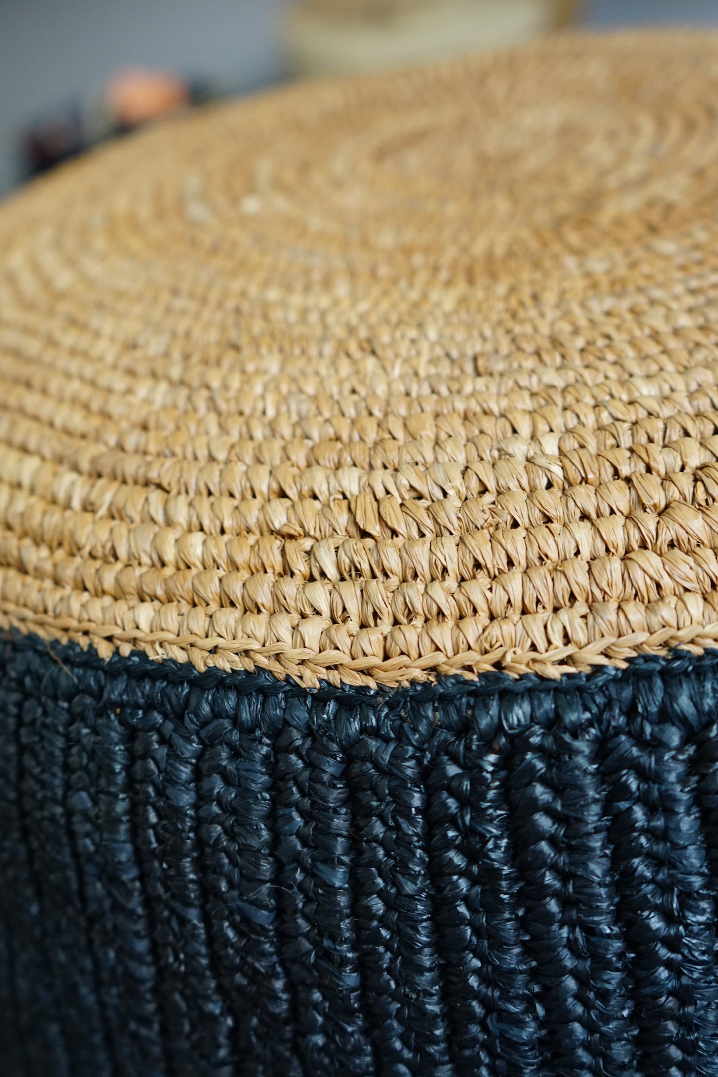 Edison raffia pouf